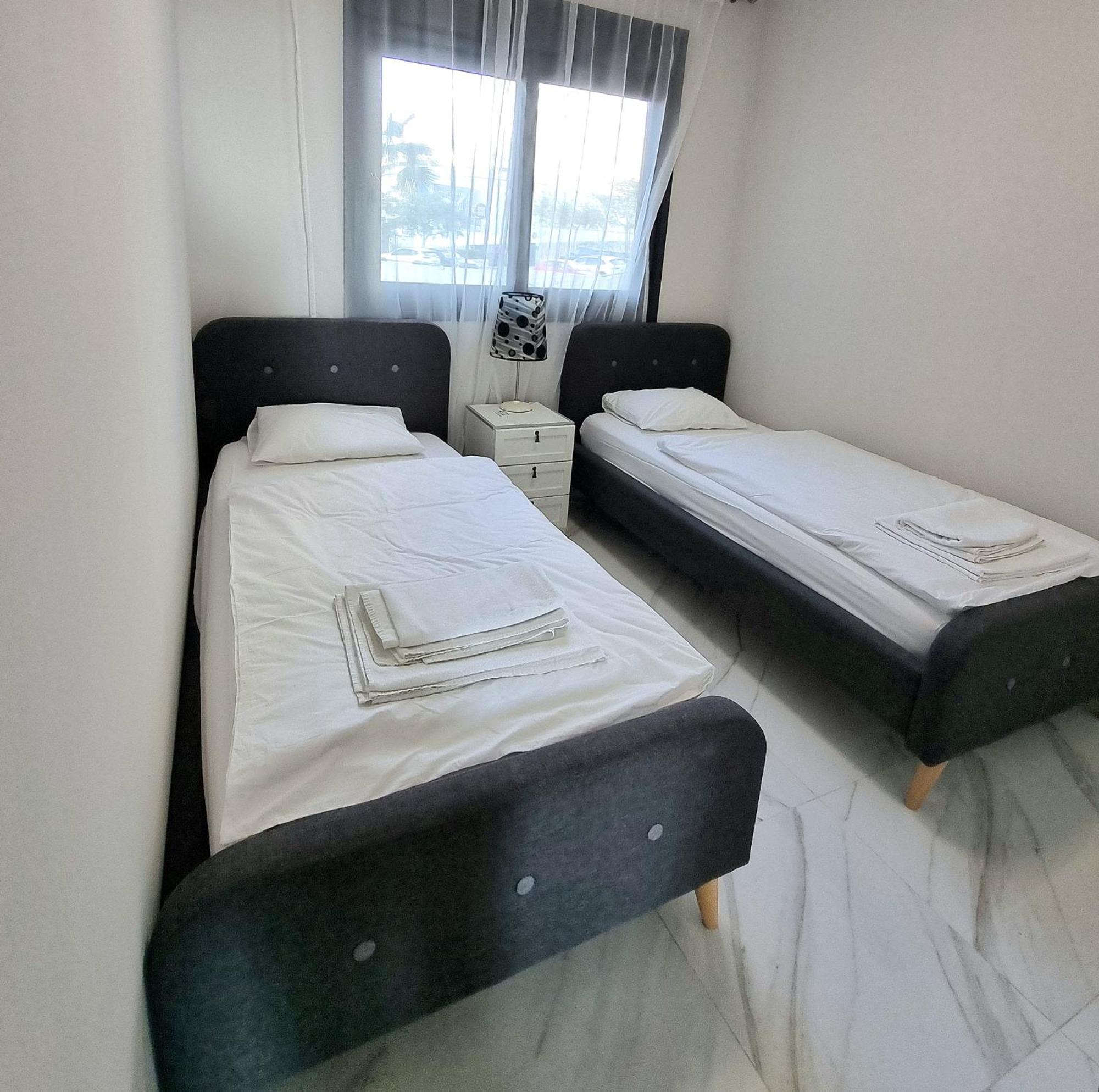 בנידורם Sunset Drive Apartments מראה חיצוני תמונה