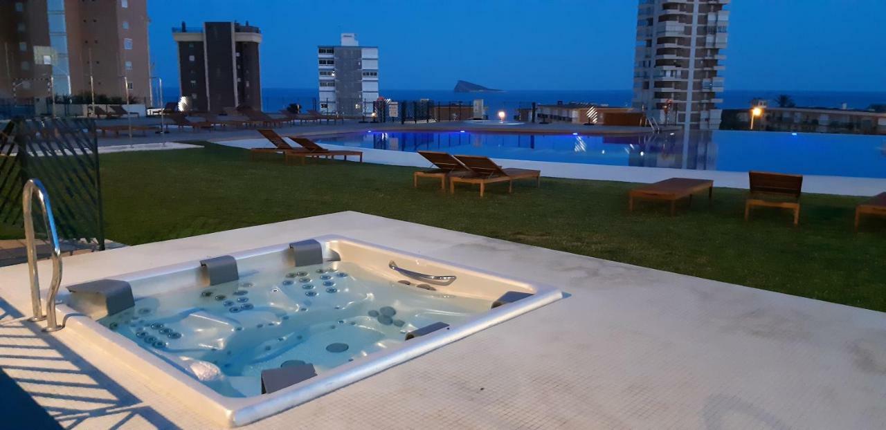 בנידורם Sunset Drive Apartments מראה חיצוני תמונה